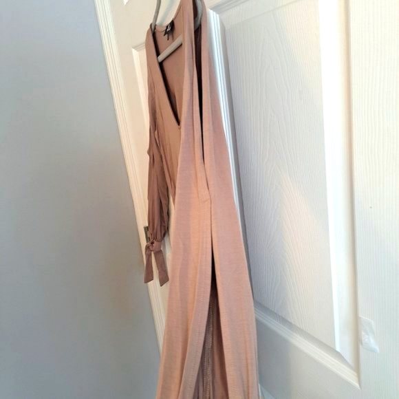Lulu's Glory of Love Taupe Shift Dress with Open Sleeves Size Small - Picture 3 of 7